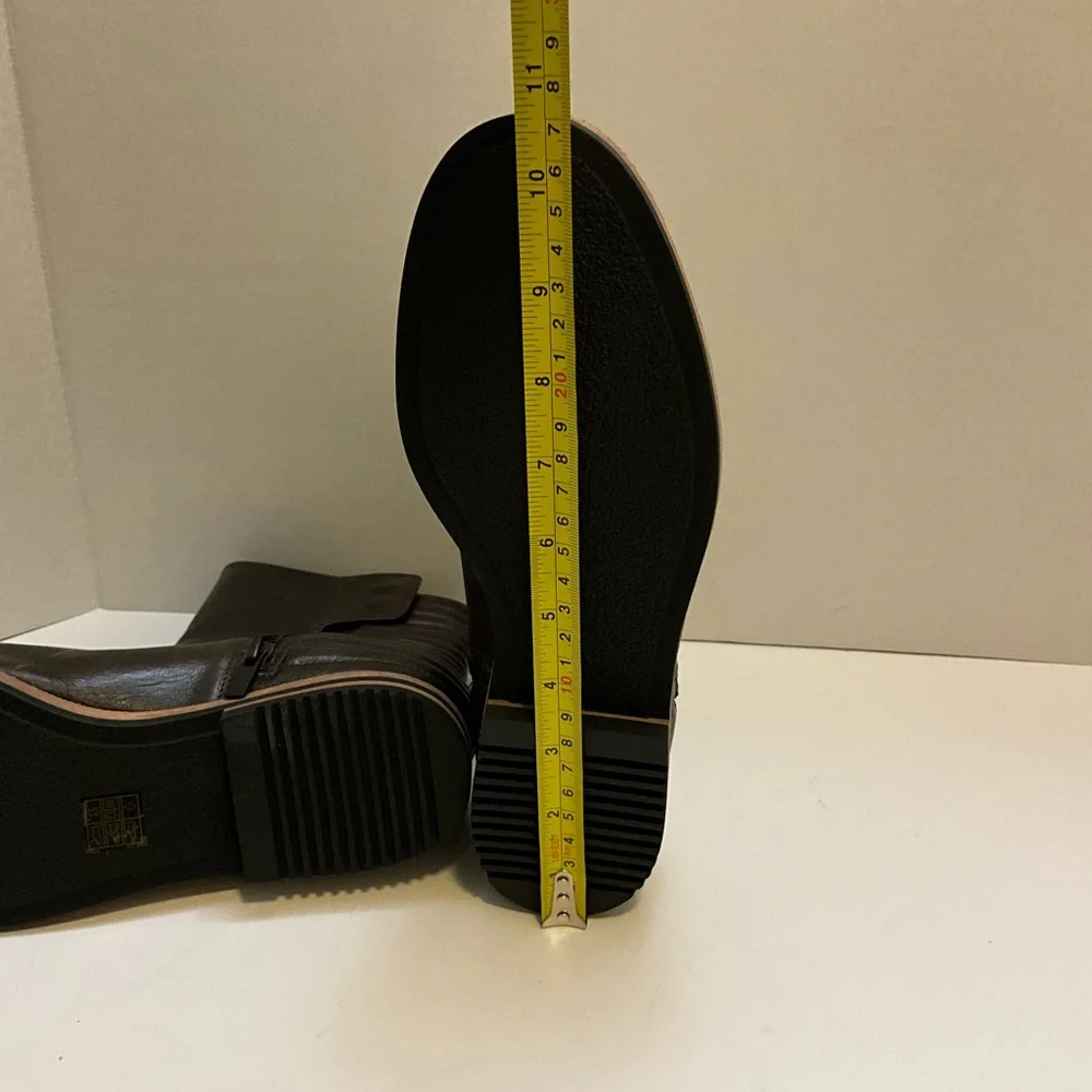 ELIE TAHARI Ankle boots - Picture 13 of 13